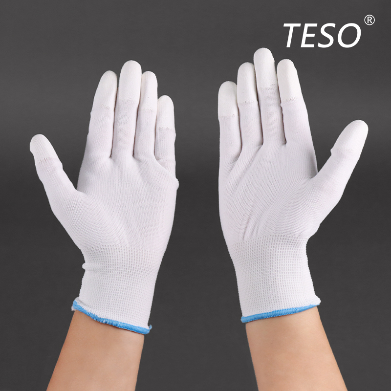Dust-free anti-static gloves