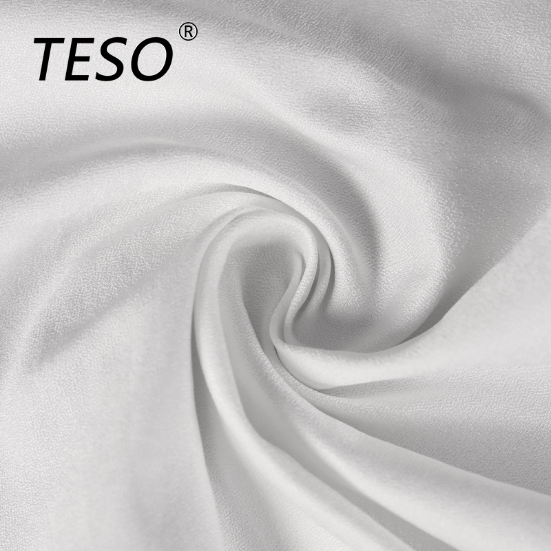 Edge sealing dust-free cloth