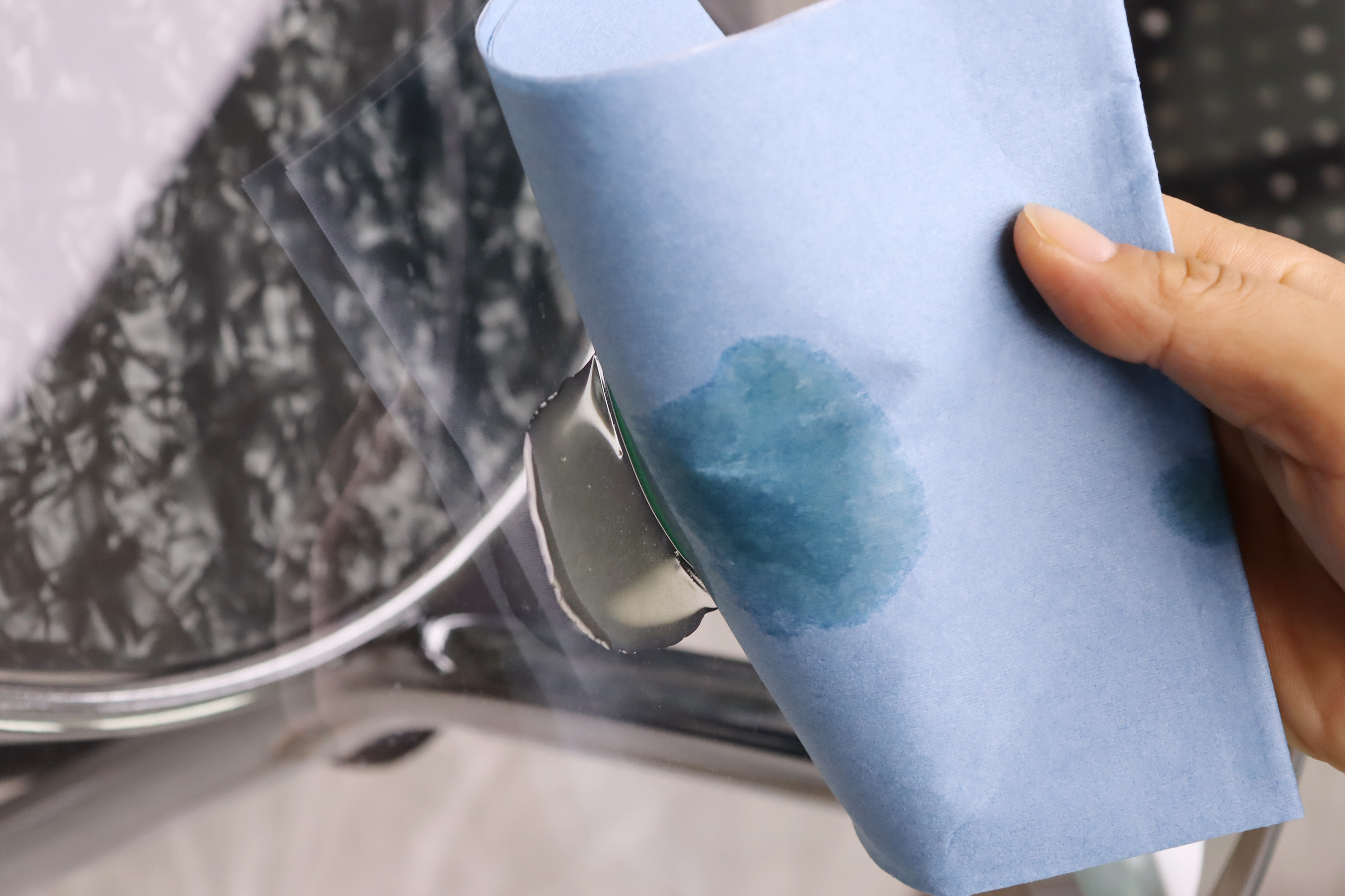 How to use industrial wipes