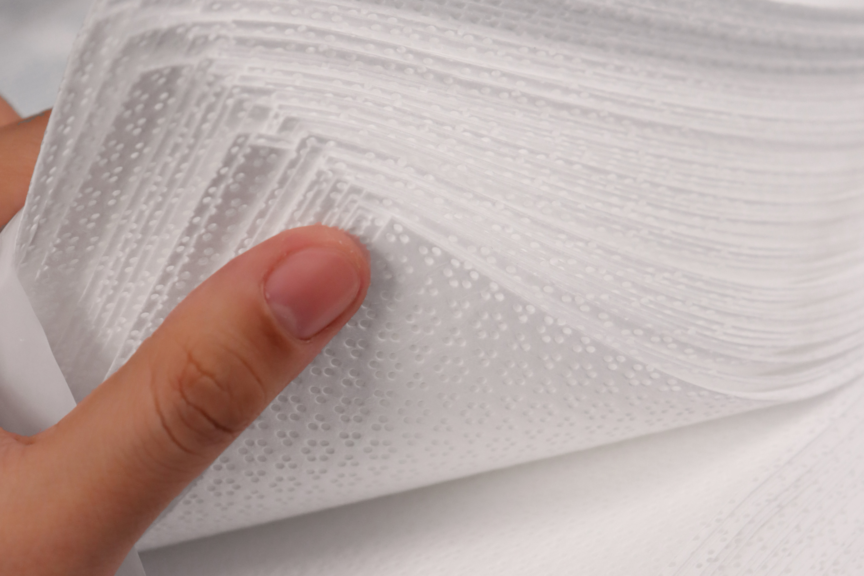 Uses of dust-free wipes